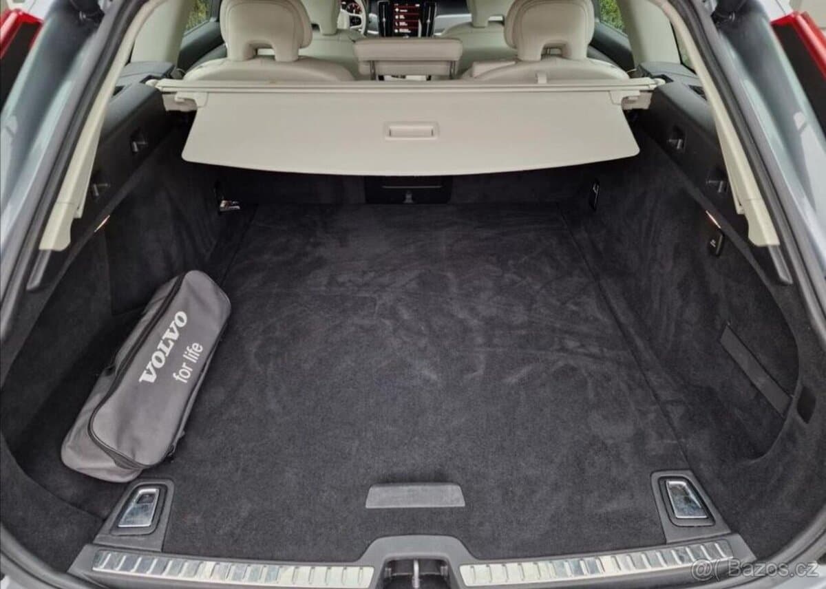 2019 Volvo V90 - 7
