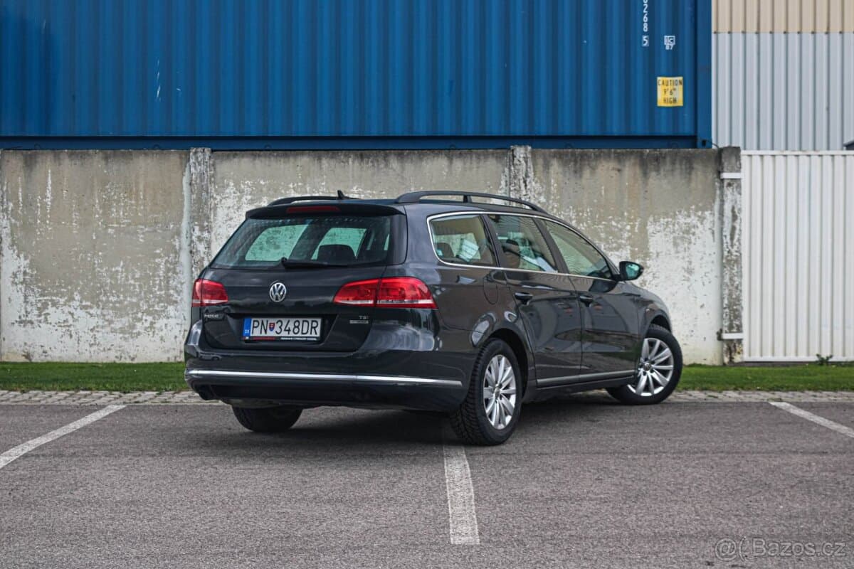 2012 Volkswagen PASSAT - 7