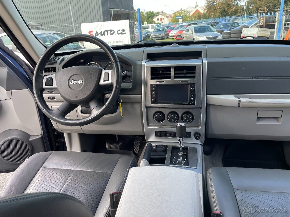 2009 Jeep CHEROKEE - 7