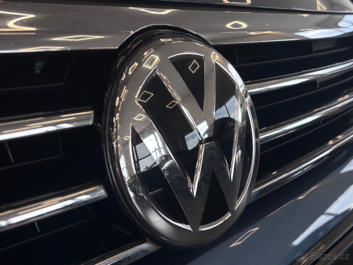 2016 Volkswagen PASSAT - 7