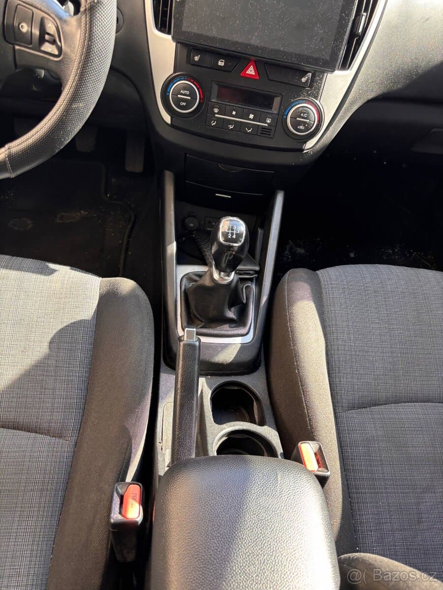 2010 Kia PROCEED - 7