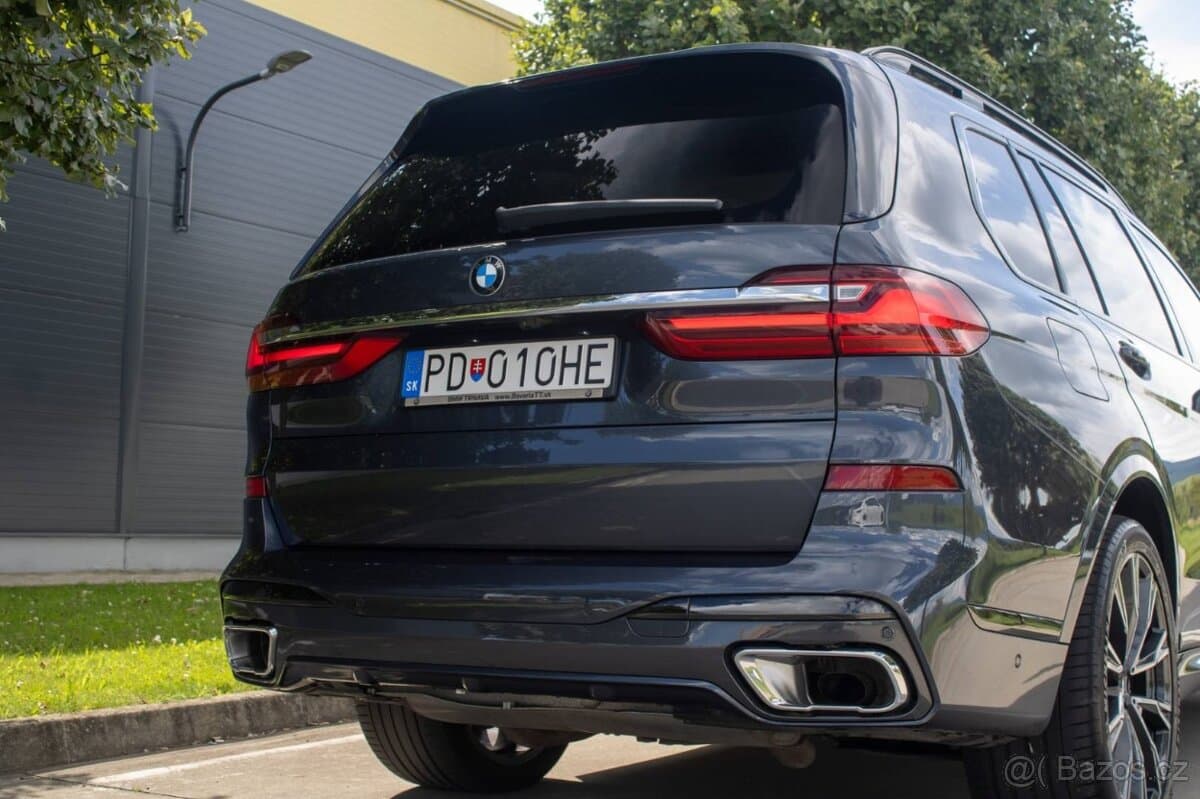 2020 BMW X7 - 7
