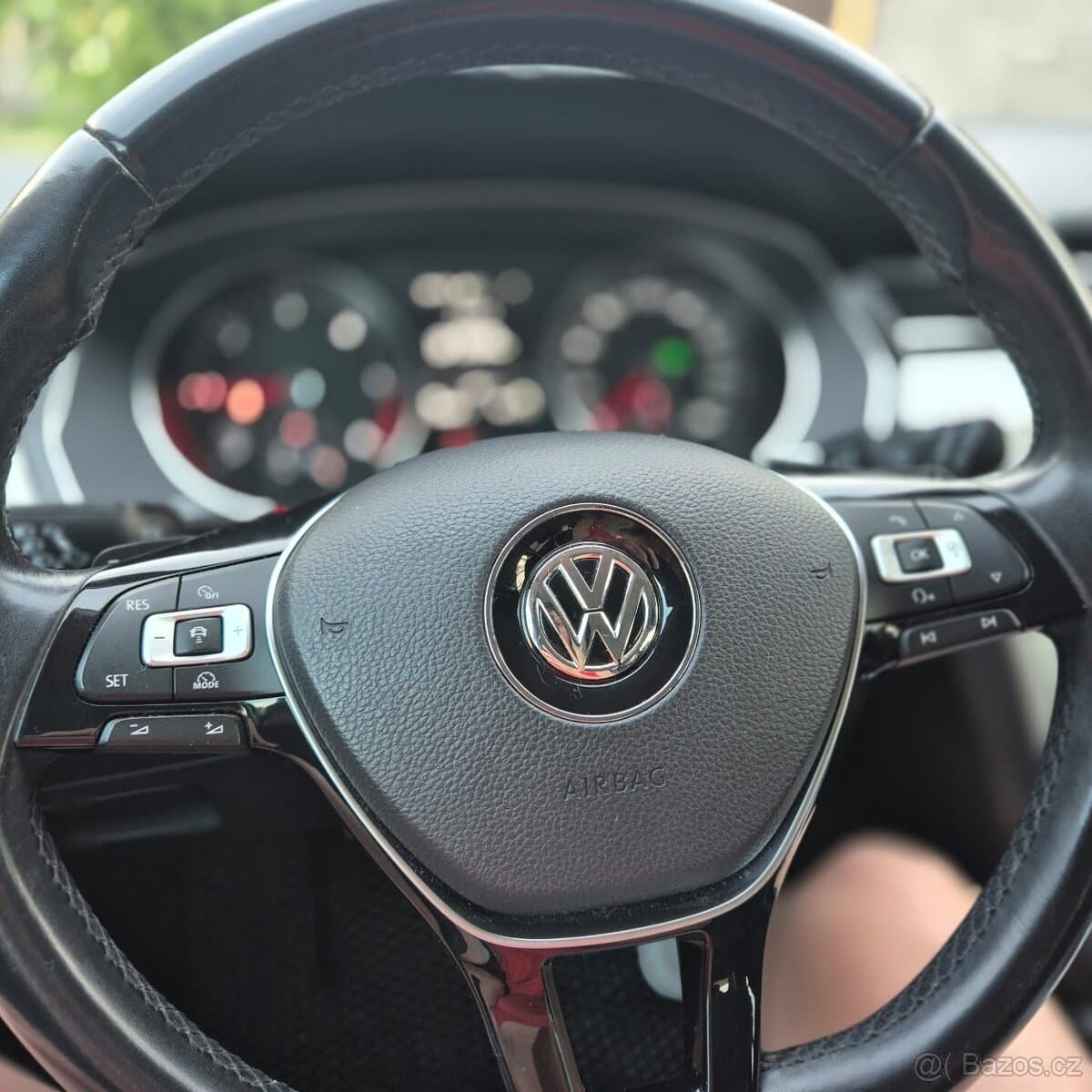 2016 Volkswagen PASSAT - 7