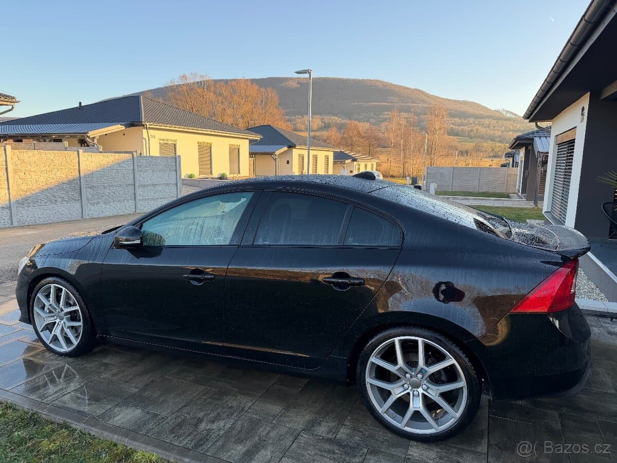 2016 Volvo S60 - 7