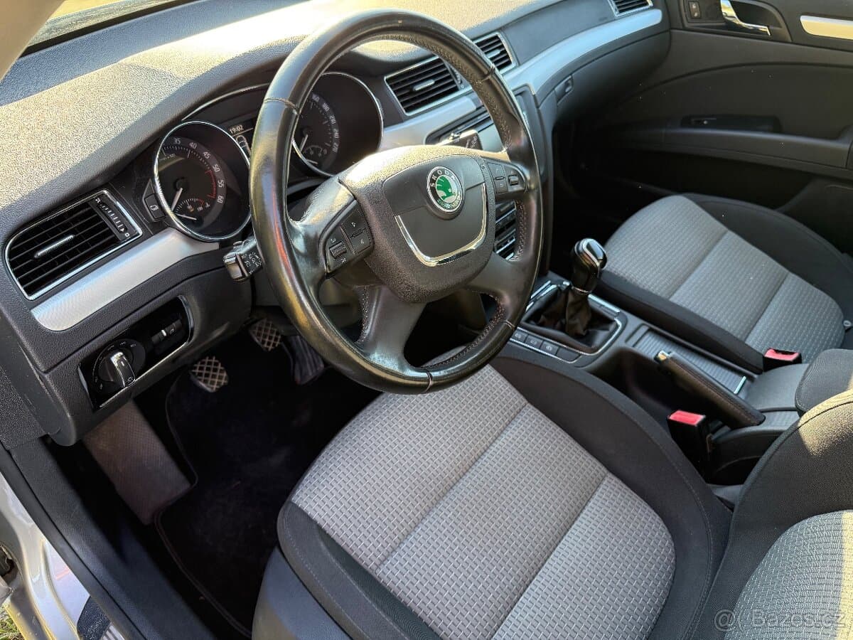 2012 Škoda SUPERB - 7