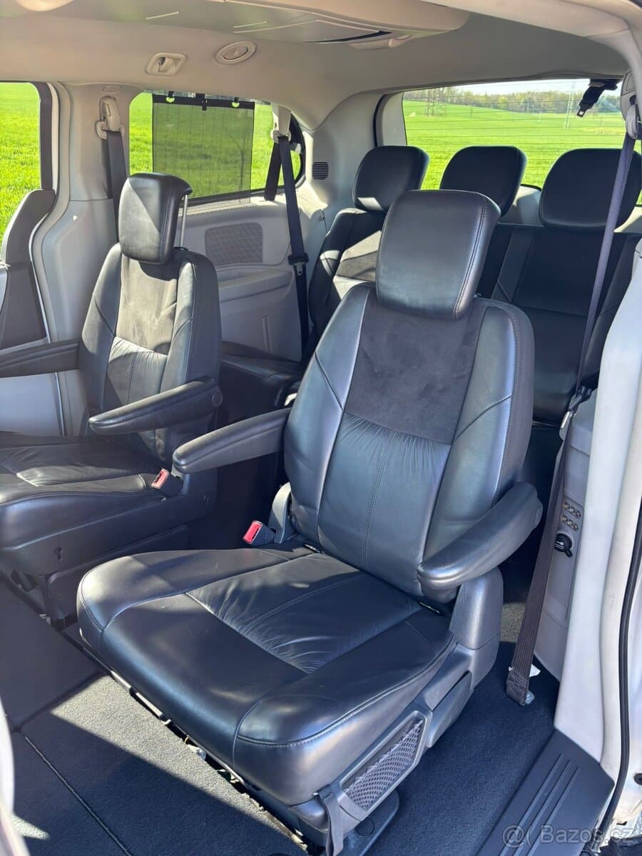2009 Chrysler VOYAGER - 7