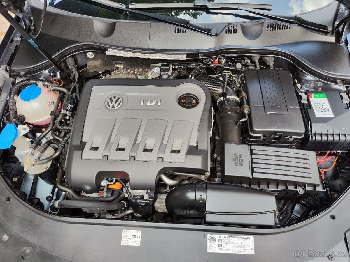 2011 Volkswagen PASSAT - 7