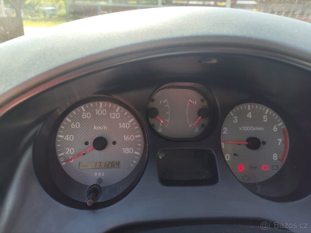 1997 Toyota RAV4 - 7