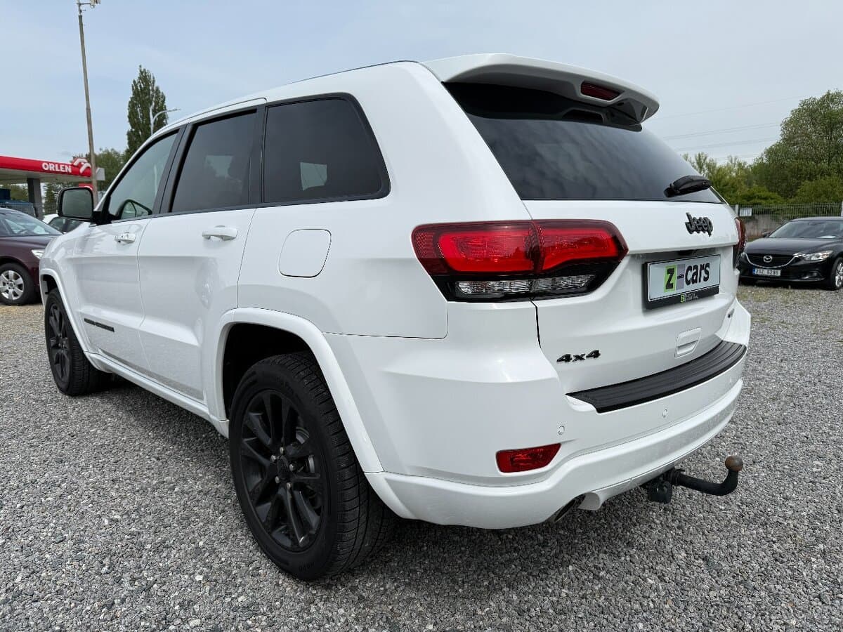 2018 Jeep CHEROKEE - 7