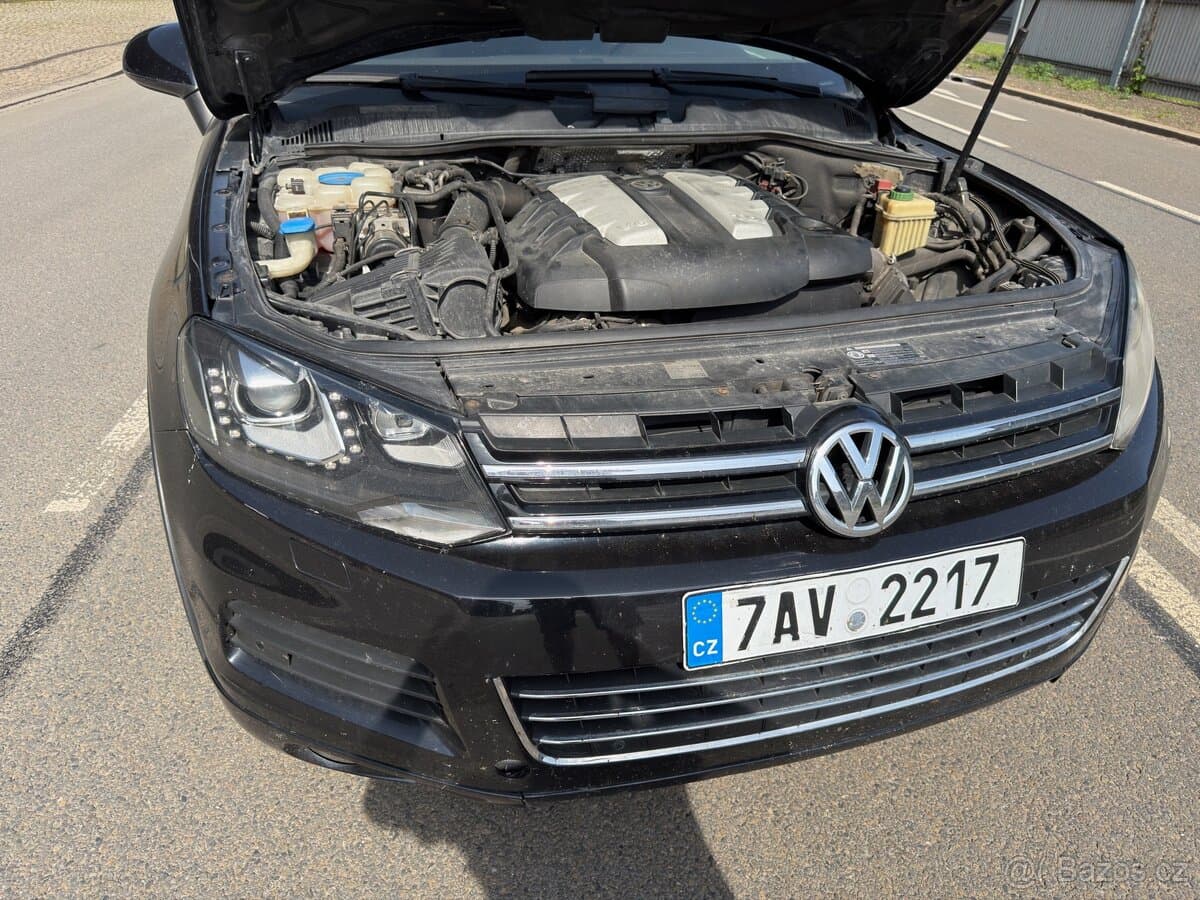 2010 Volkswagen TOUAREG - 7