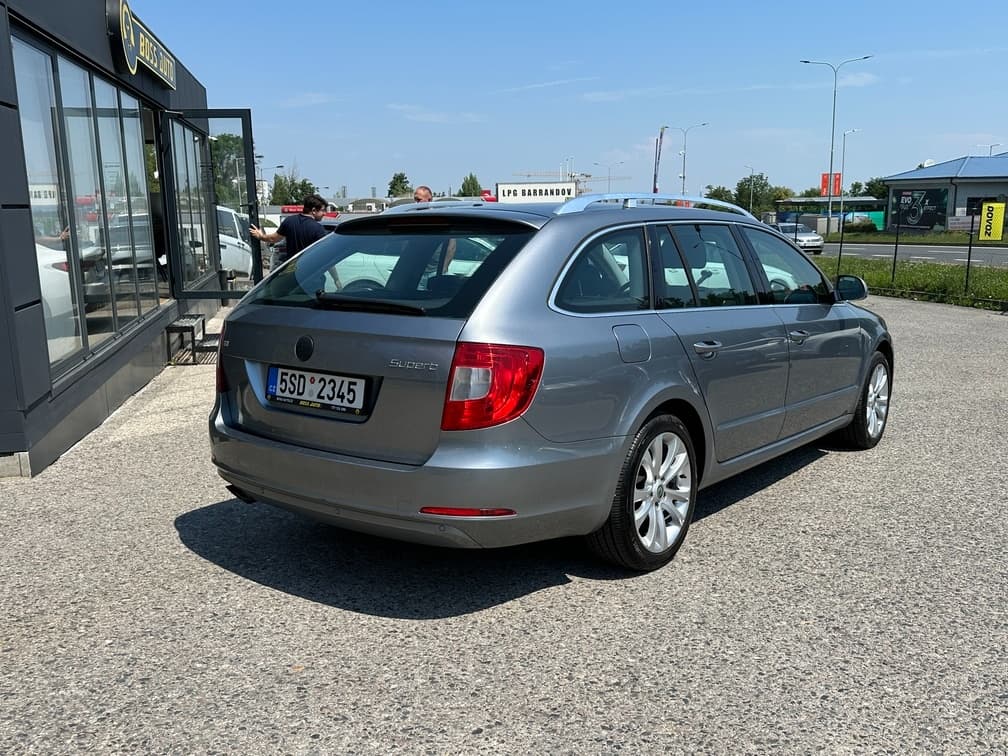 2011 Škoda SUPERB - 7