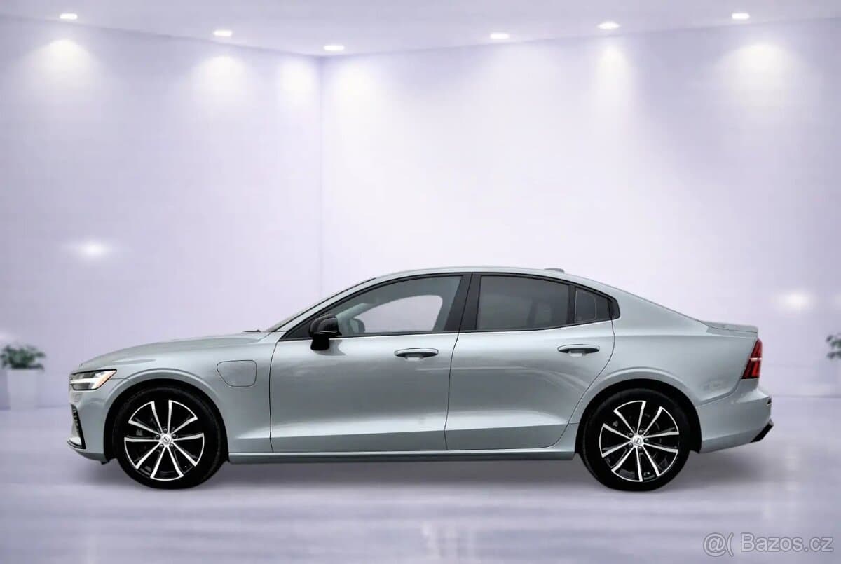 2025 Volvo S60 - 7