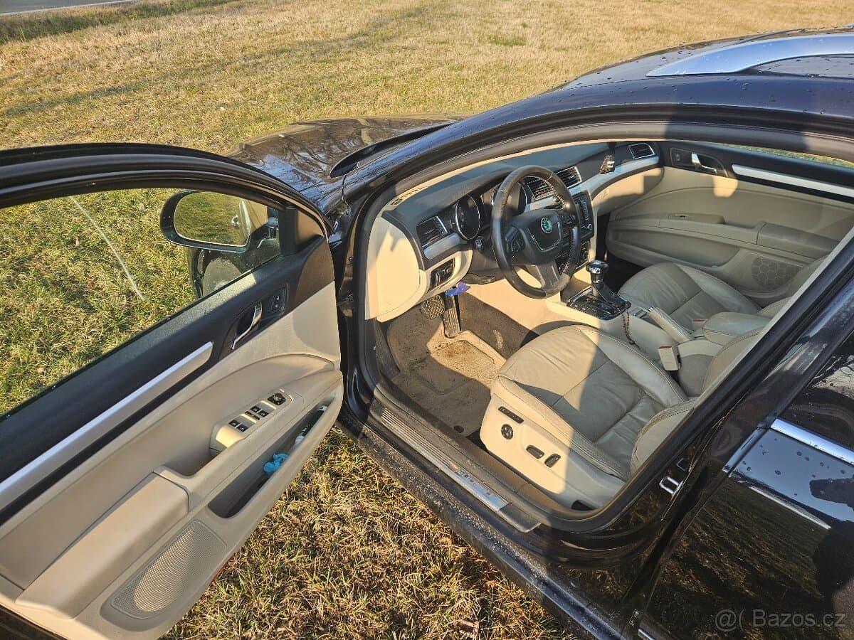 2011 Škoda SUPERB - 7