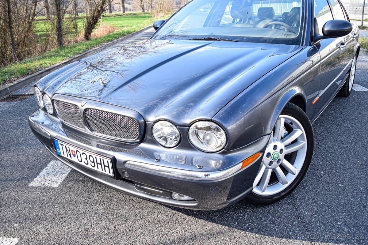 2004 Jaguar XJ - 7
