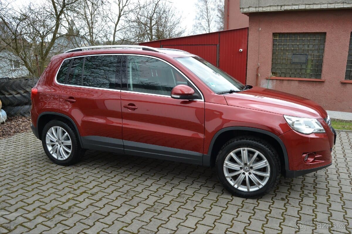 2011 Volkswagen TIGUAN - 7