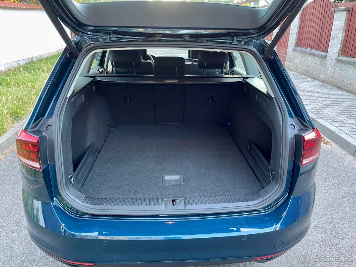 2022 Volkswagen PASSAT - 7