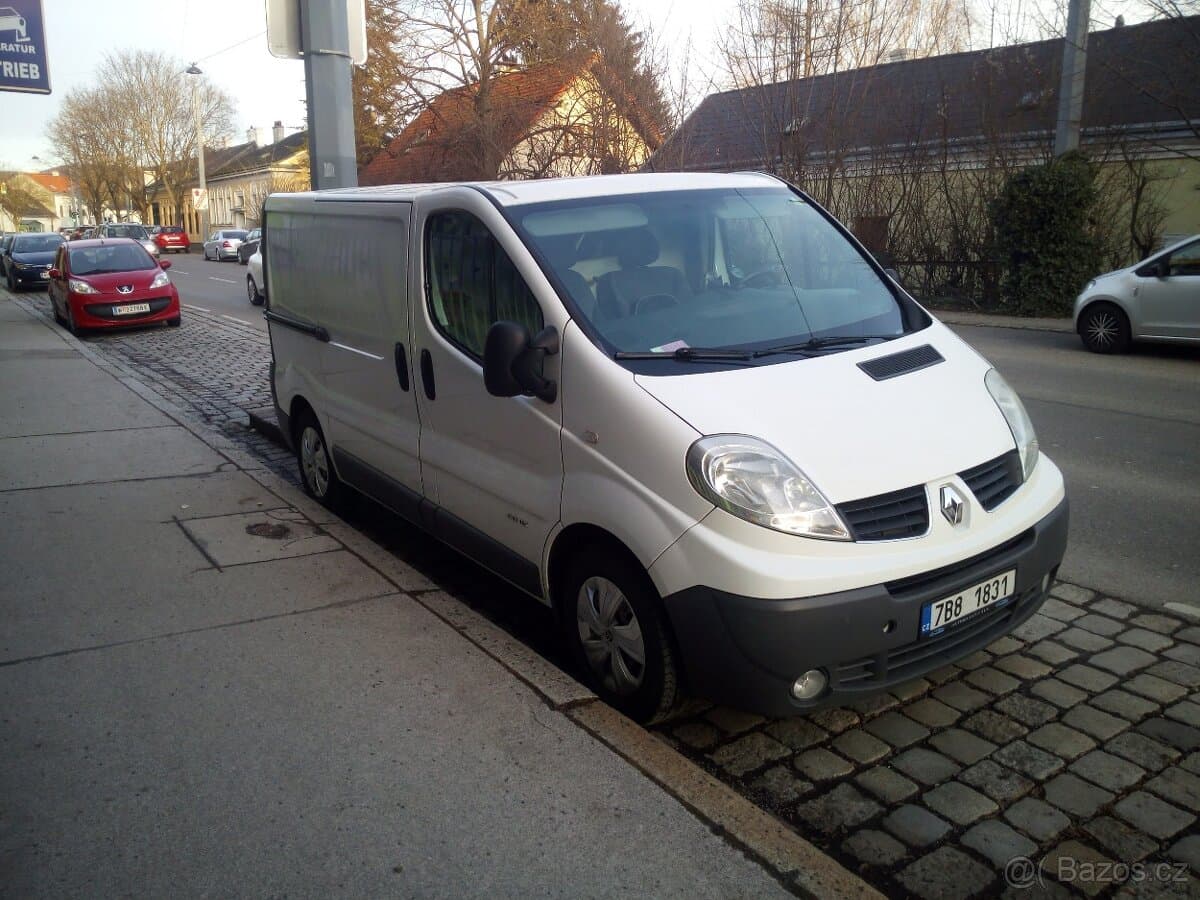 2010 Renault TRAFIC - 7