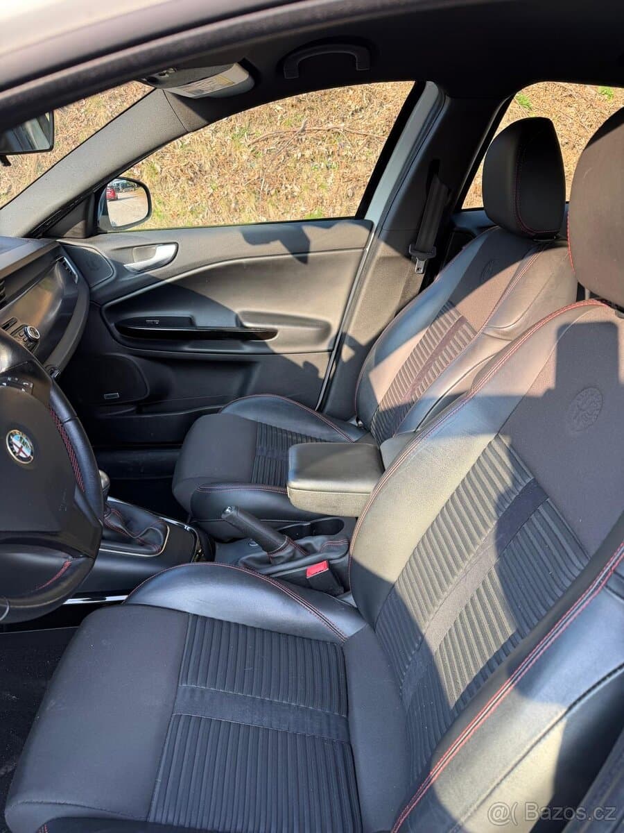 2012 Alfa Romeo GIULIETTA - 7