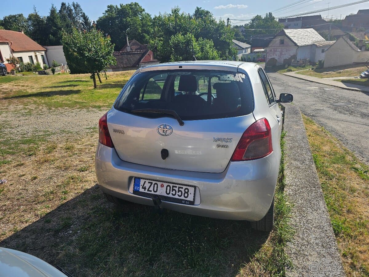 Toyota YARIS - 7