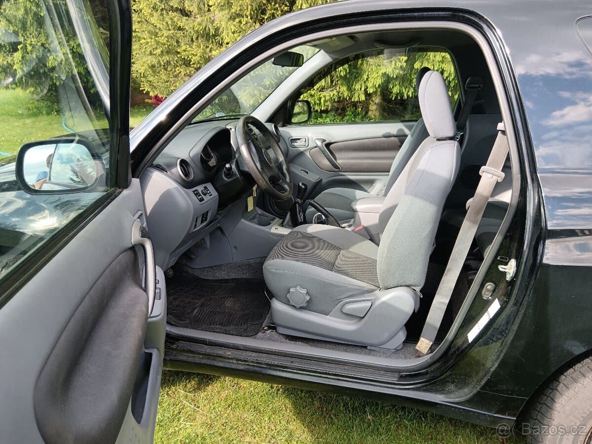2002 Toyota RAV4 - 7