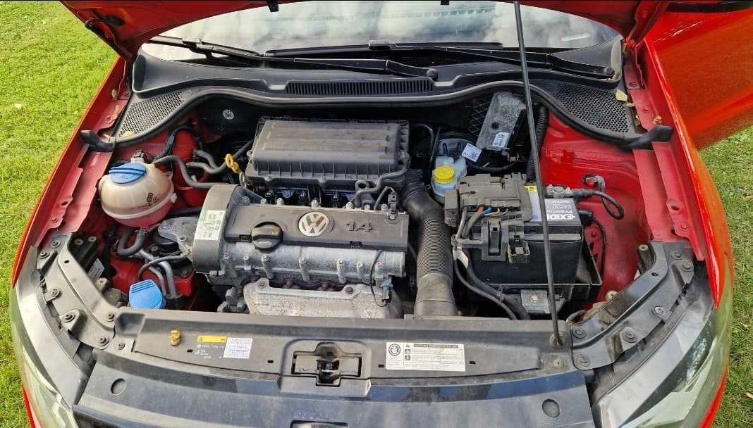 2014 Volkswagen POLO - 7