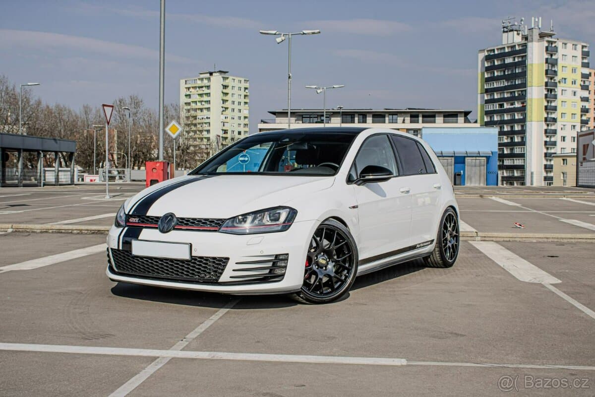 2016 Volkswagen GOLF - 7
