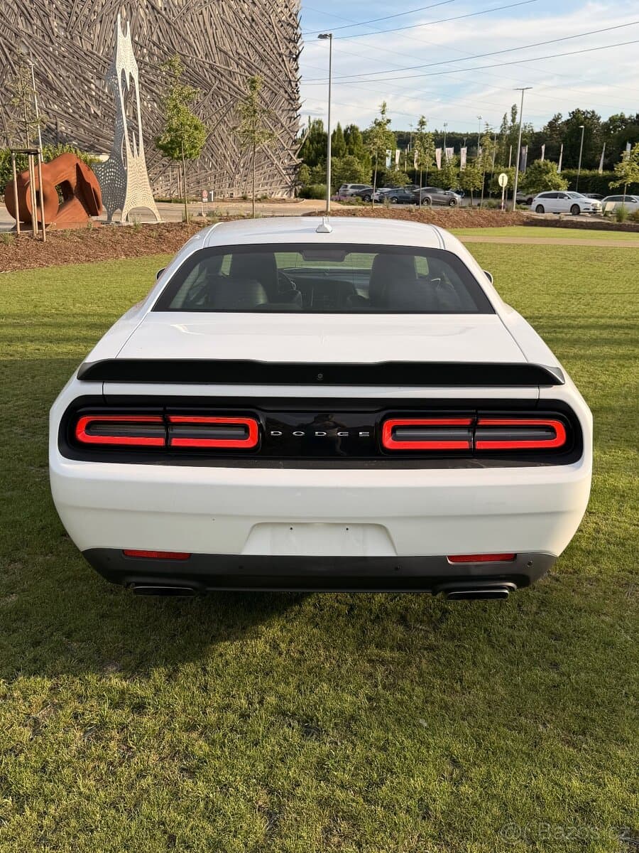 Dodge CHALLENGER - 7