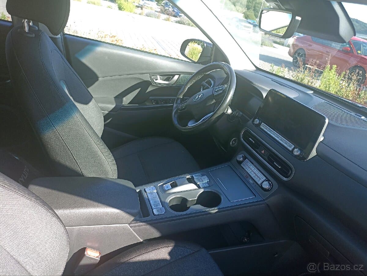 2022 Hyundai KONA - 7