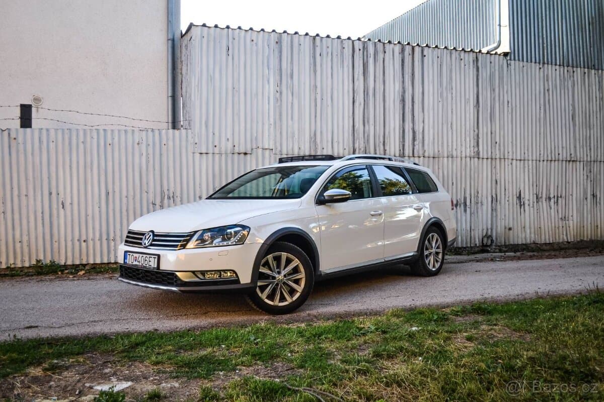 2012 Volkswagen PASSAT - 7