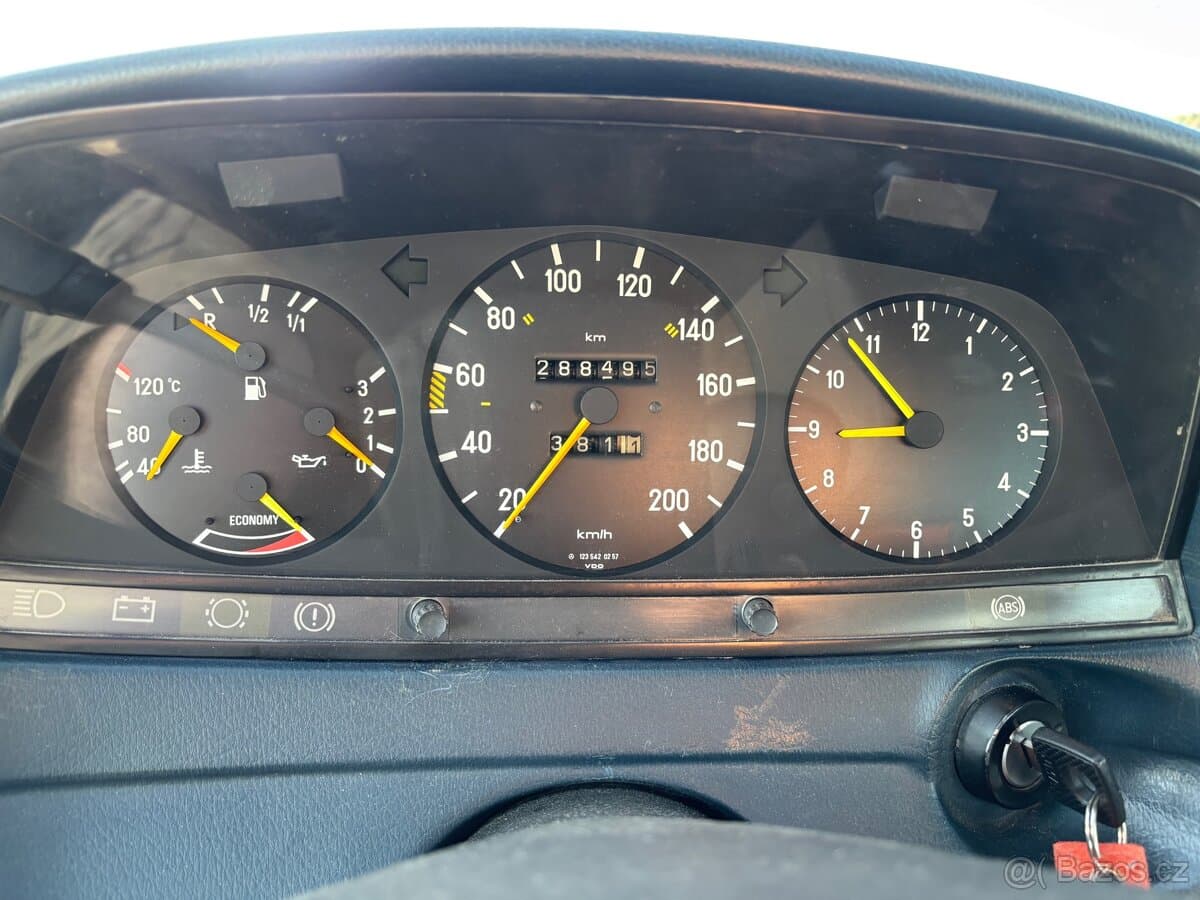 1983 Mercedes-Benz 190 - 7