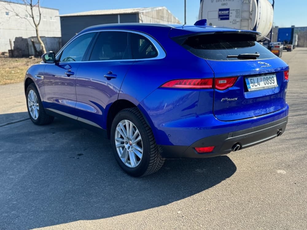 2017 Jaguar F-PACE - 7