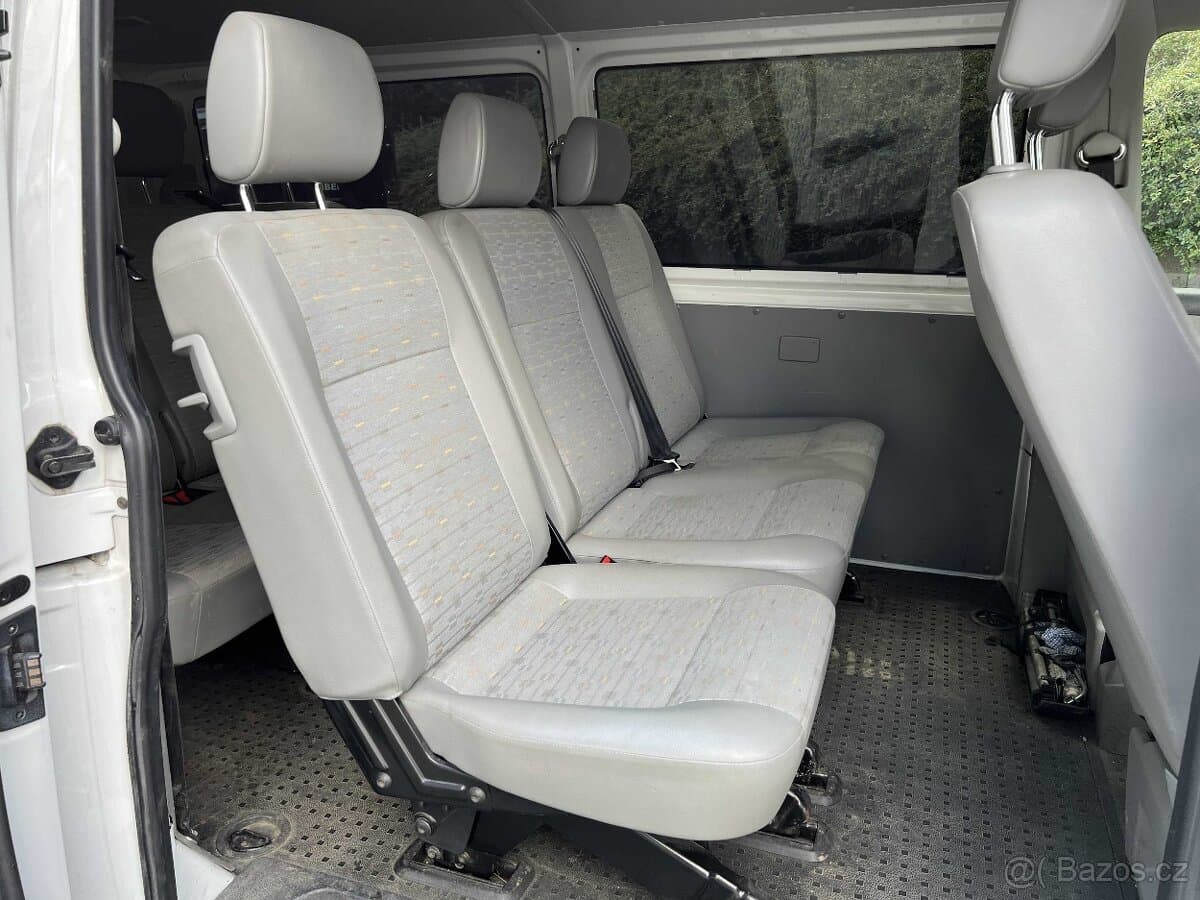 2011 Volkswagen TRANSPORTER - 7
