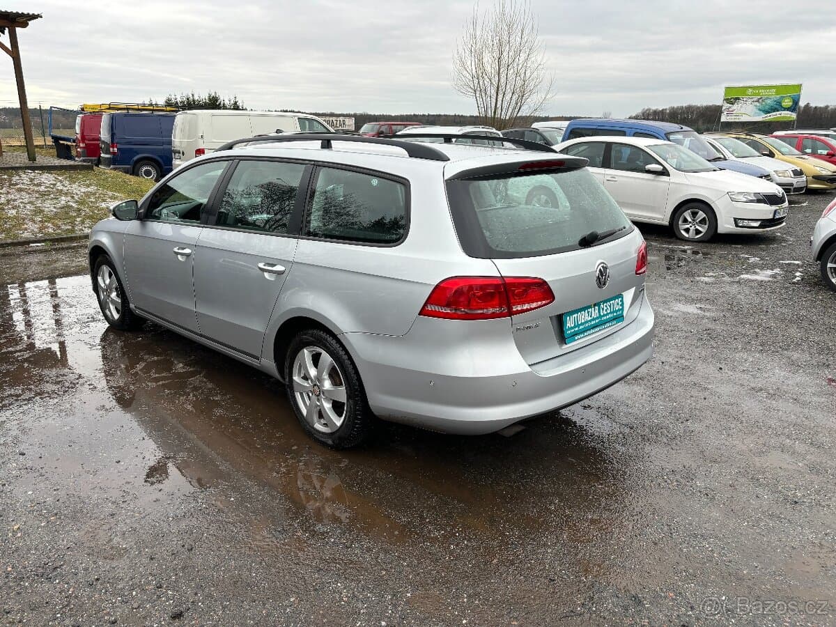 2010 Volkswagen PASSAT - 7