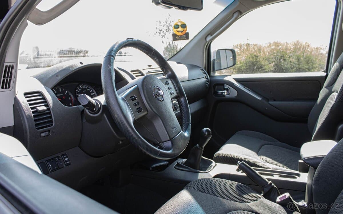 2007 Nissan NAVARA - 7