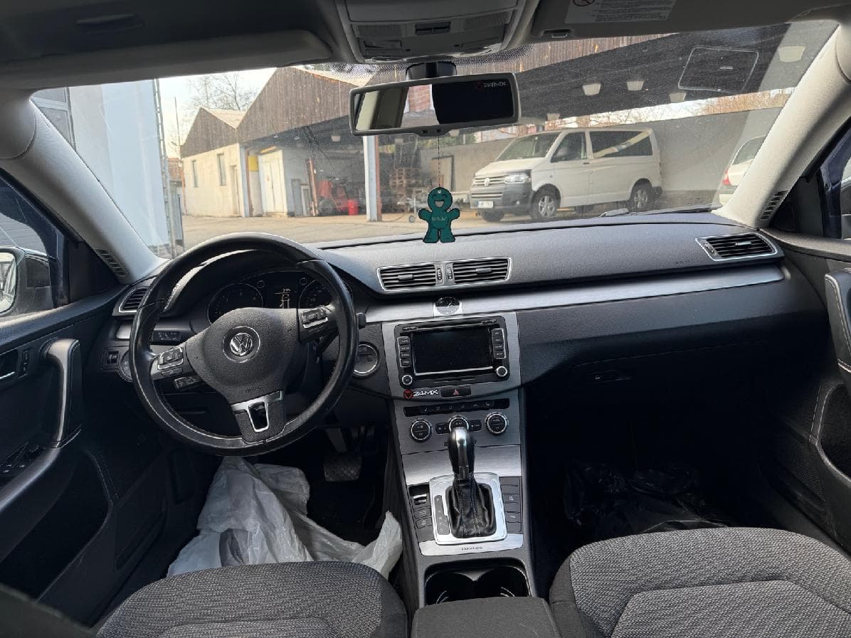 2014 Volkswagen PASSAT - 7