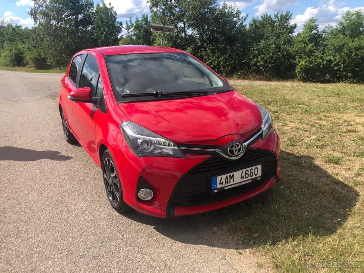 2015 Toyota YARIS - 7