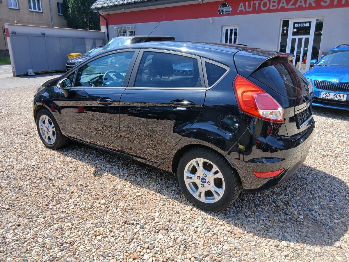 2013 Ford FIESTA - 7