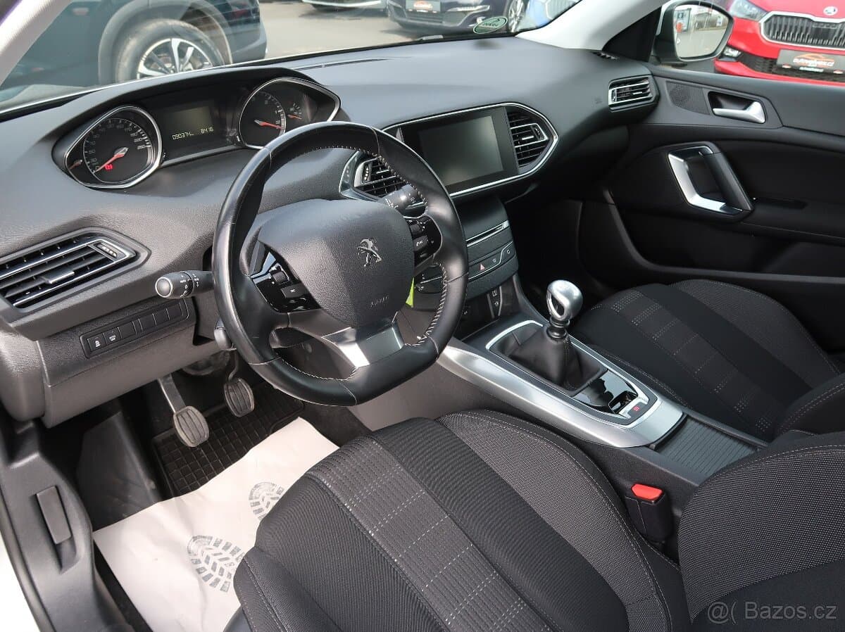 2016 Peugeot 308 - 7