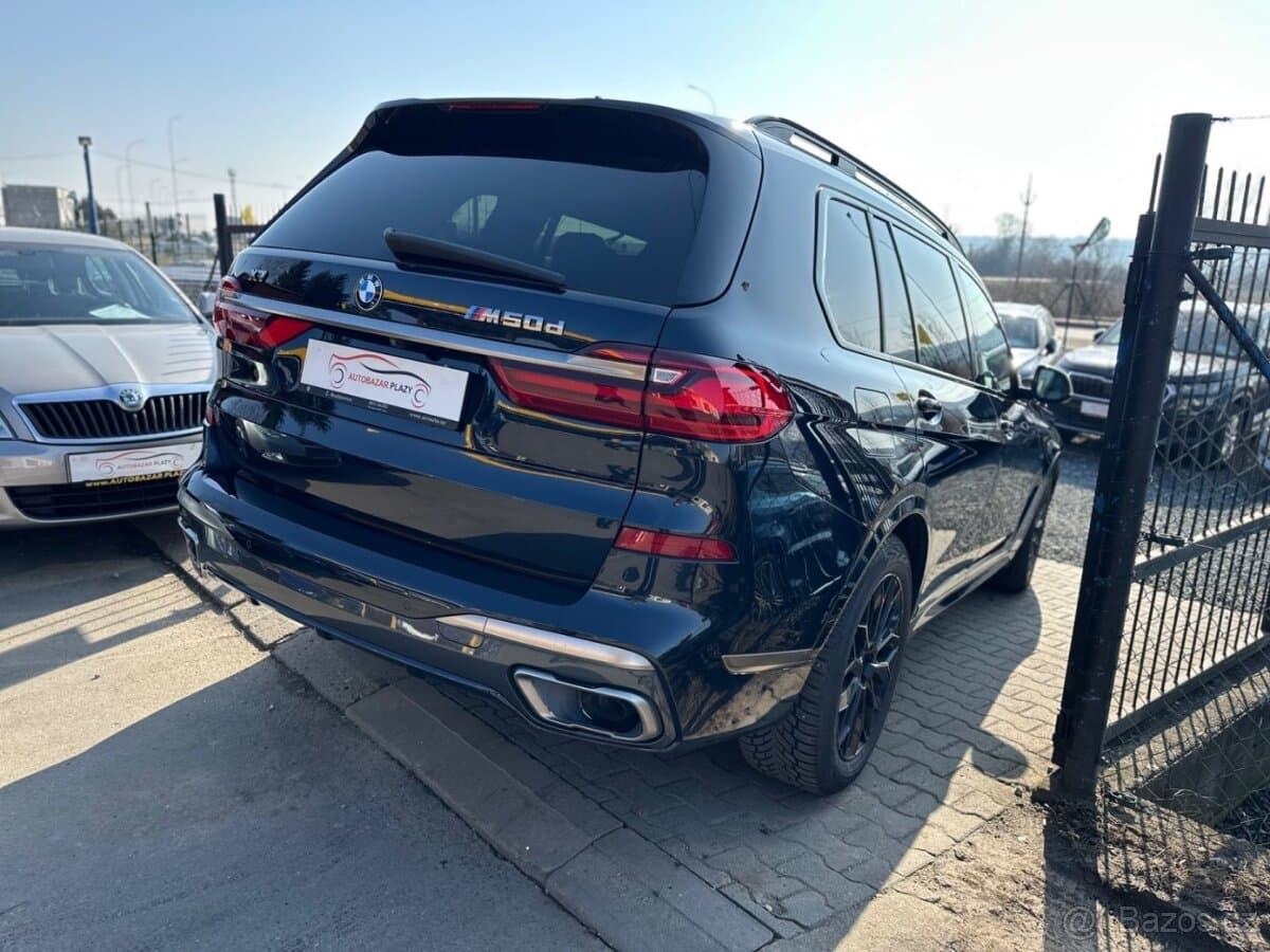 2021 BMW X7 - 7