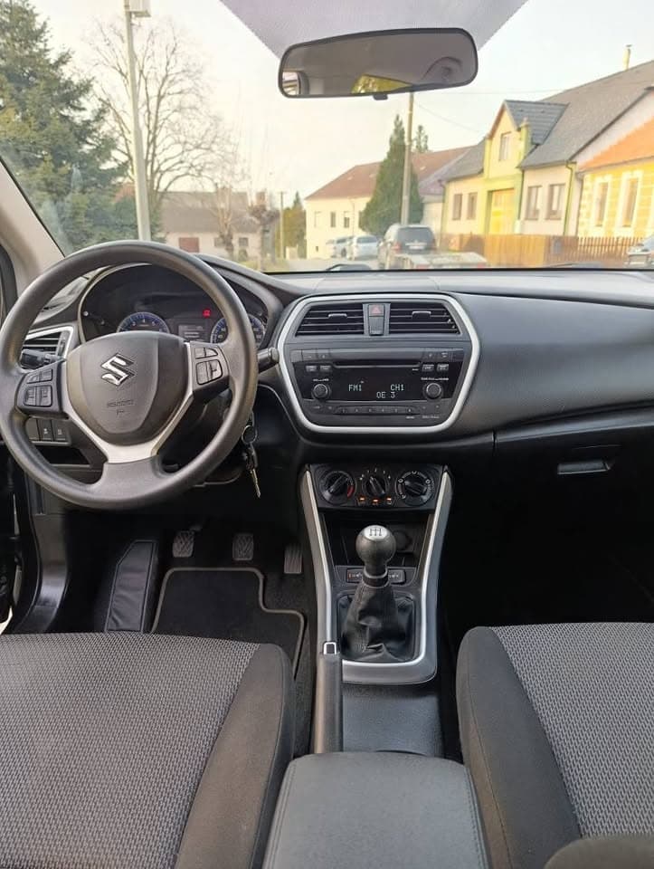2015 Suzuki S-CROSS - 7