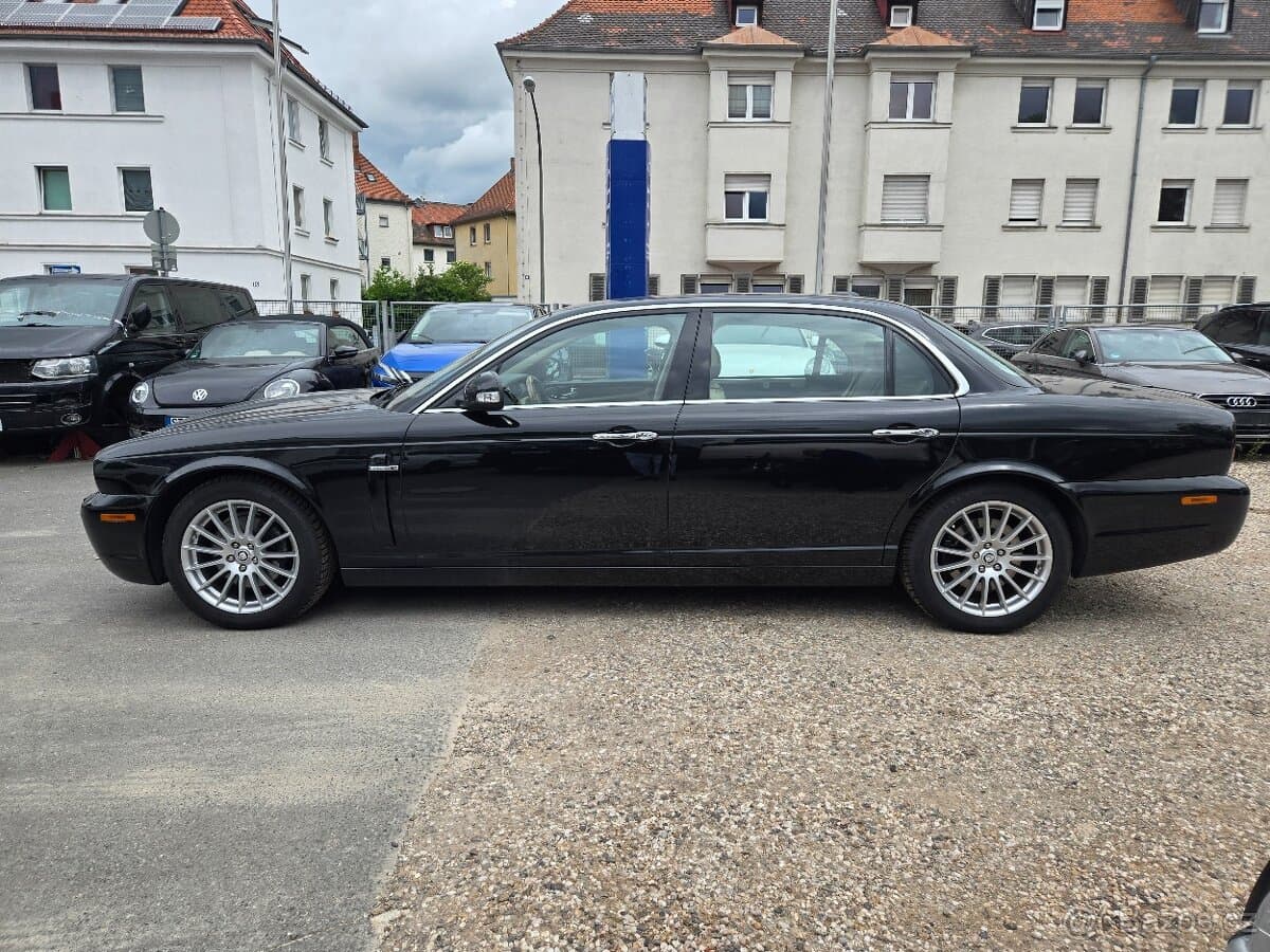 2008 Jaguar XJ - 7