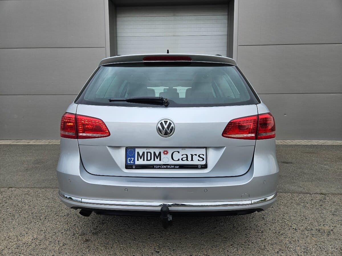 2011 Volkswagen PASSAT - 7
