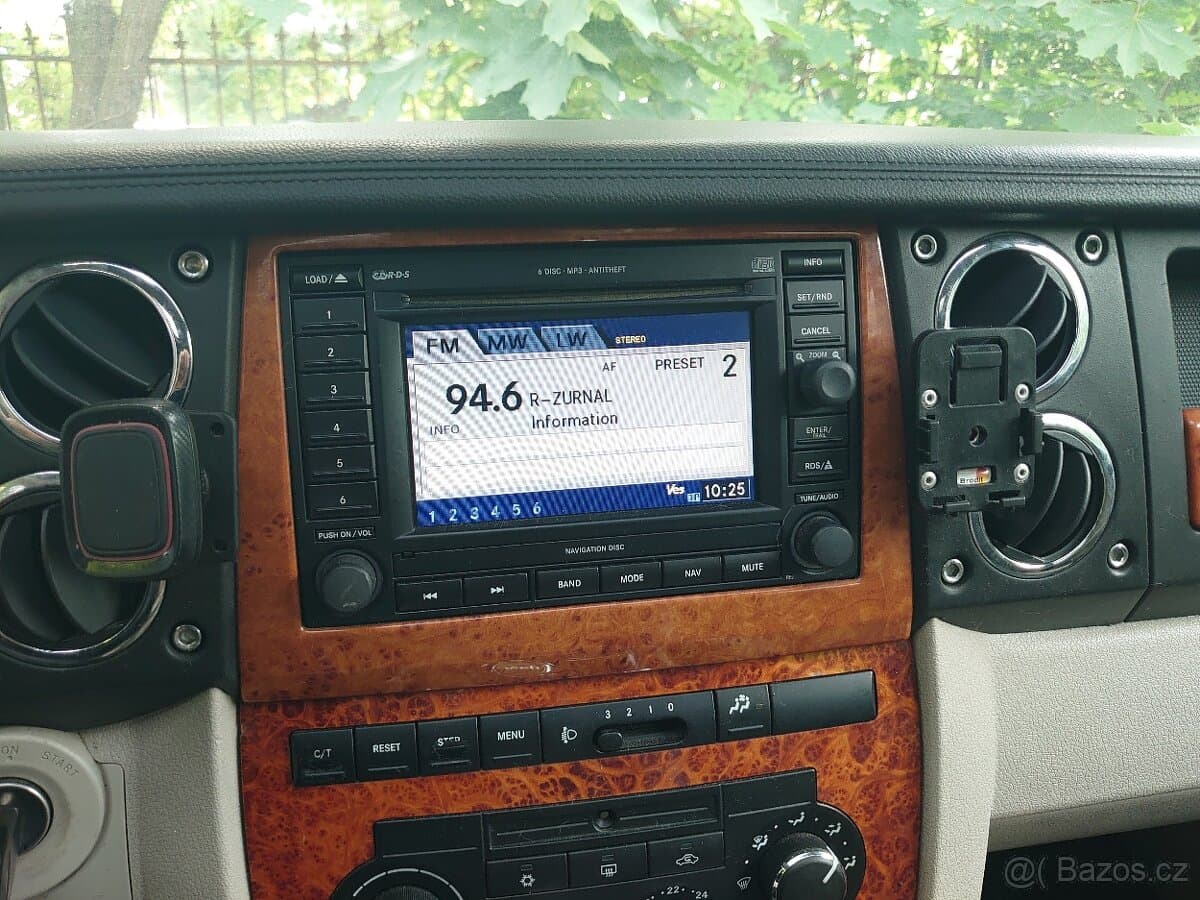 2007 Jeep COMMANDER - 7