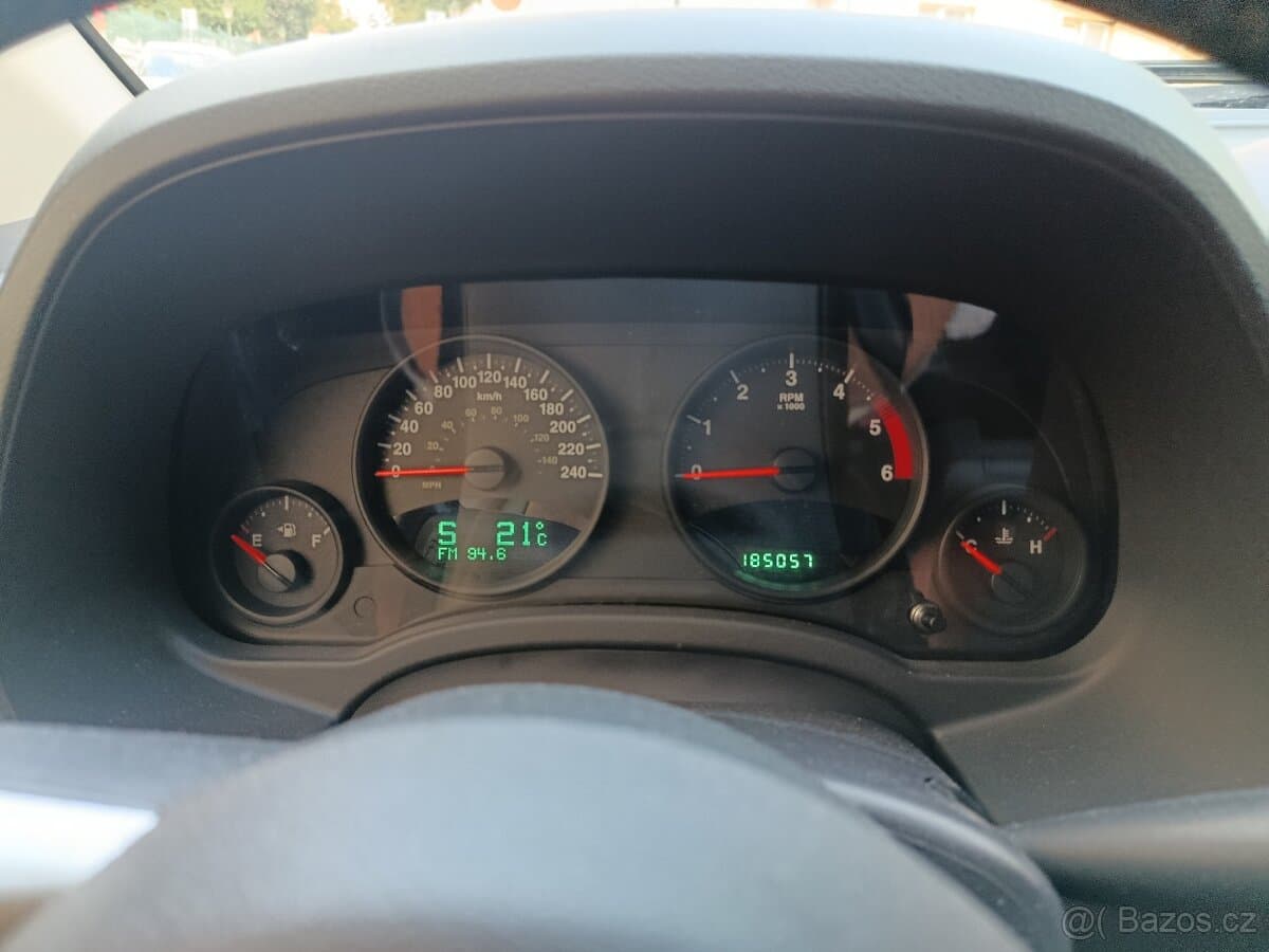 2011 Jeep COMPASS - 7
