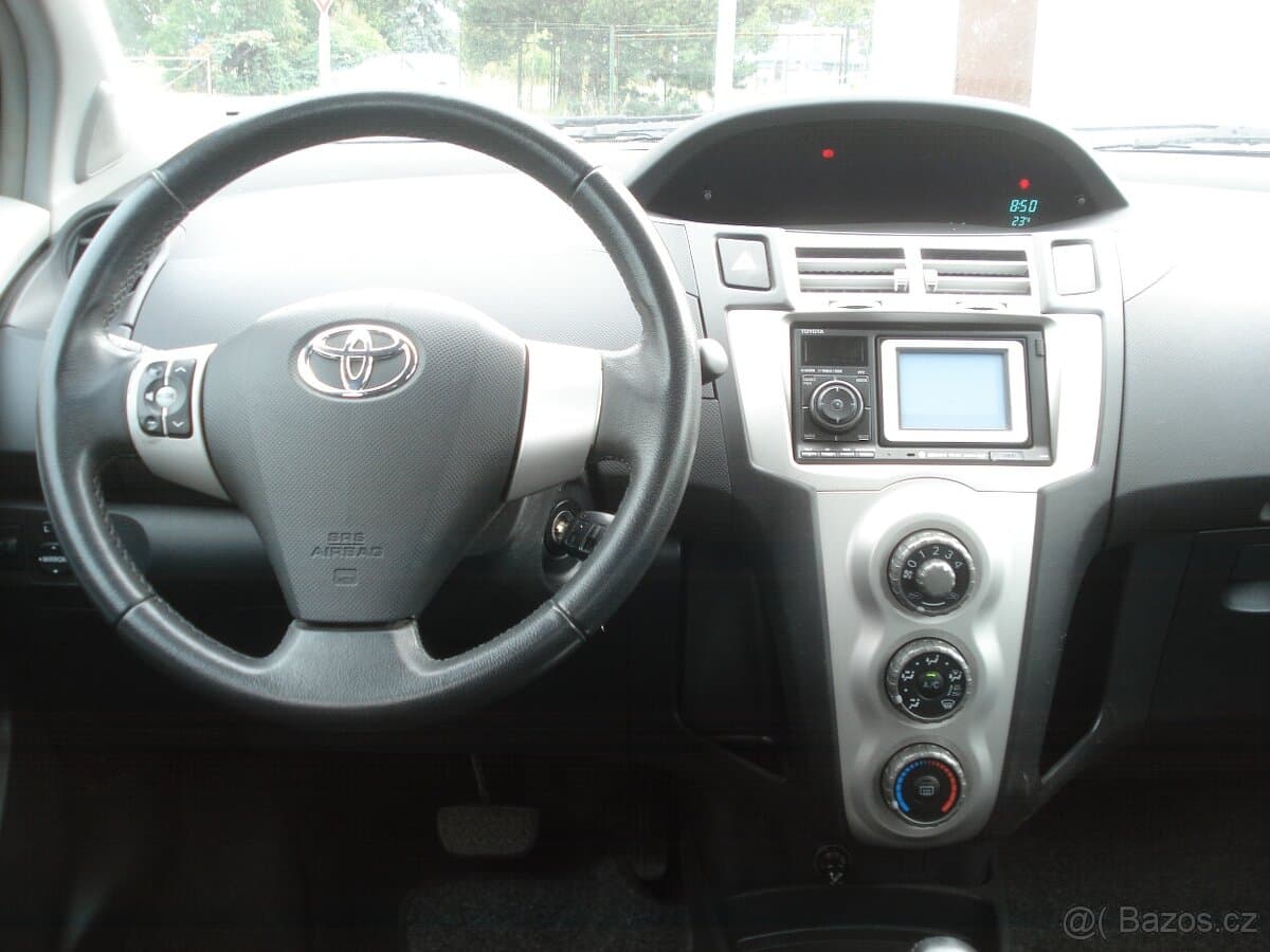 2008 Toyota YARIS - 7