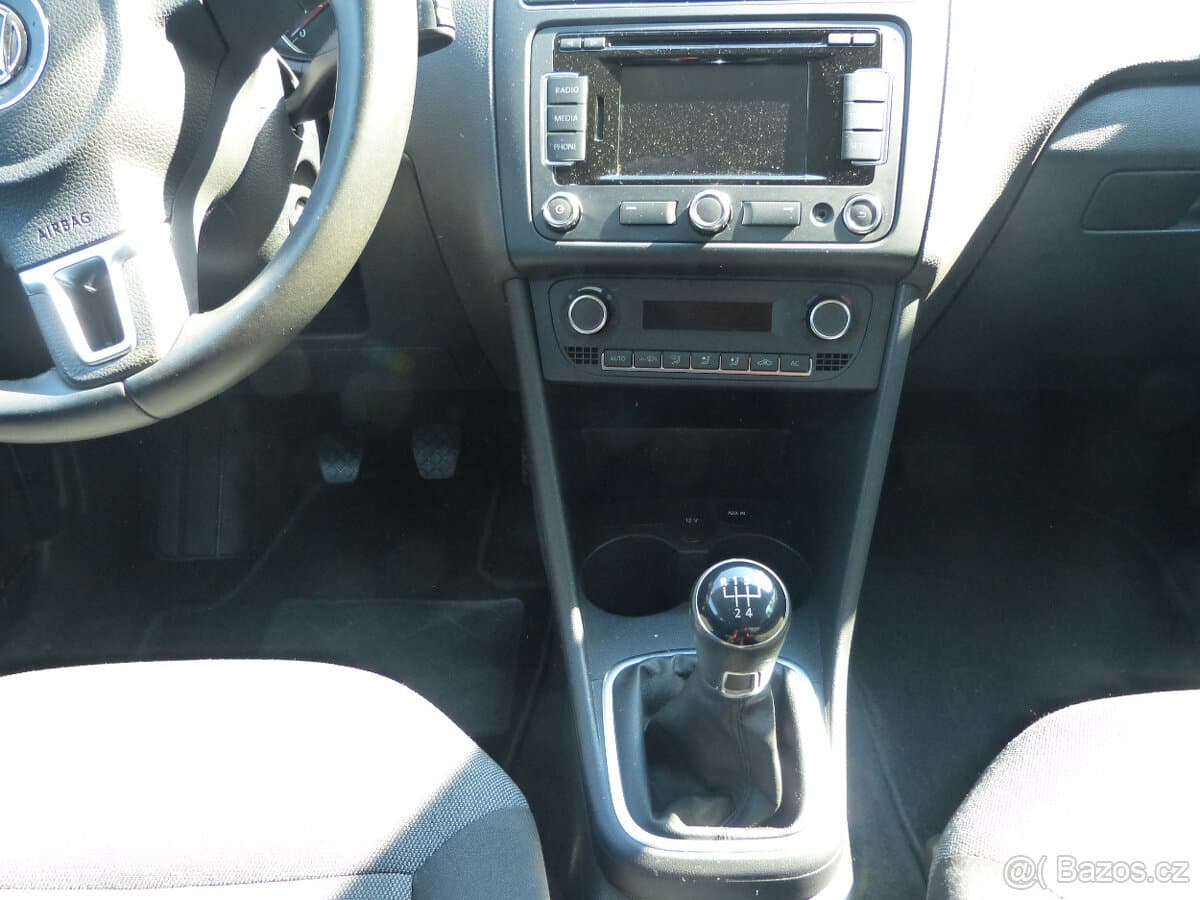 2013 Volkswagen POLO - 7