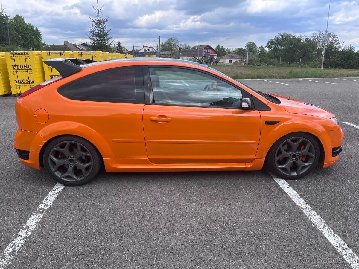 2006 Ford FOCUS - 7