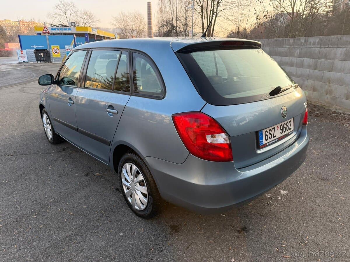2010 Škoda FABIA - 7