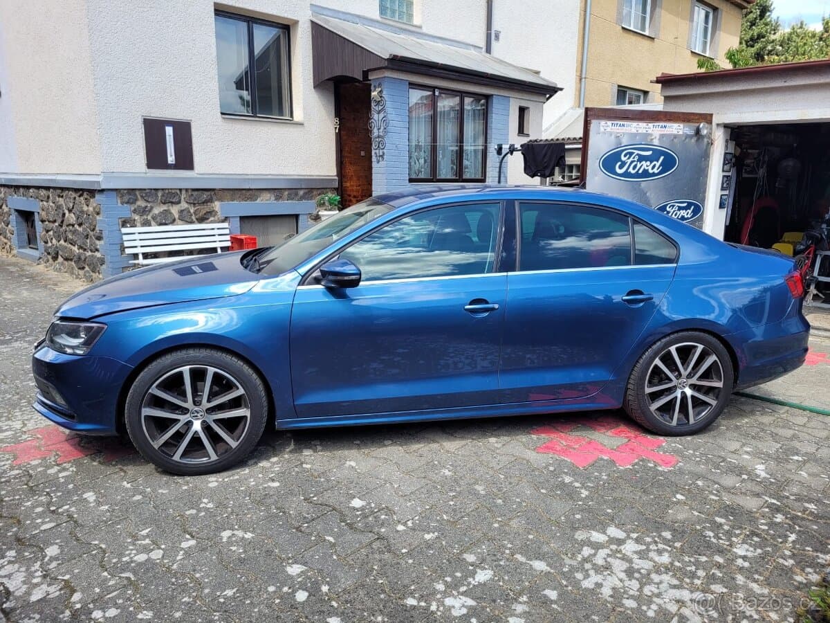 2015 Volkswagen JETTA - 7