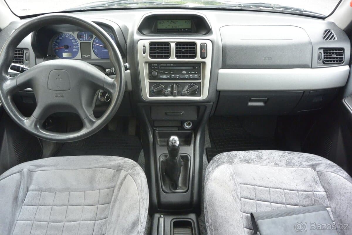 2004 Mitsubishi PAJERO - 7